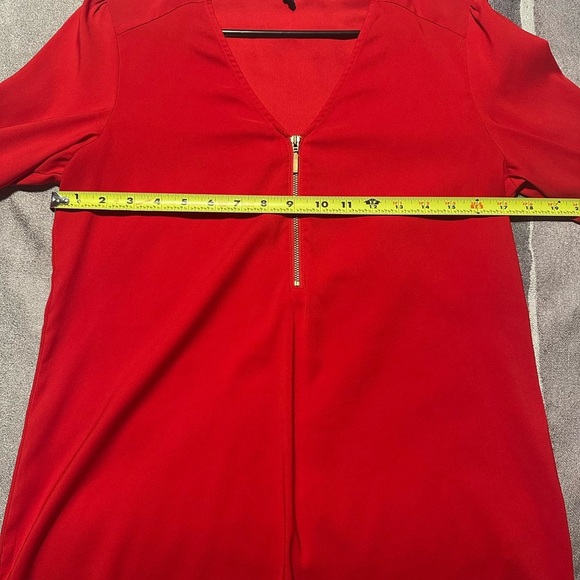 Express Women's Red V-Neck Top - Picture 3 of 3